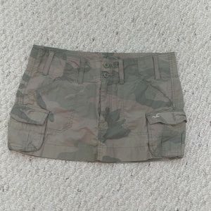 Hollister Camo Skirt 7